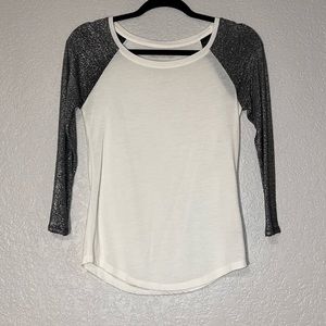 American Eagle Small Cream/Silver 3/4 Length Sparkly Raglan Sleeve